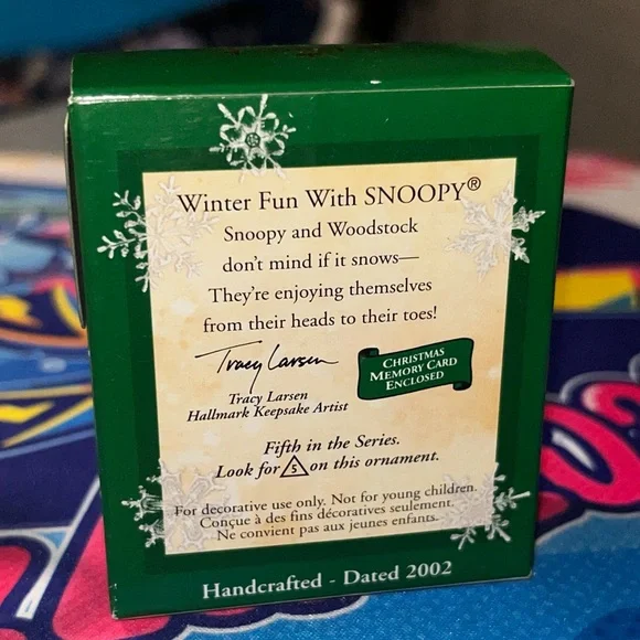 Hallmark Keepsake Miniature Christmas Ornament Peanuts Winter Fun Snoopy 2002 - Picture 2 of 8